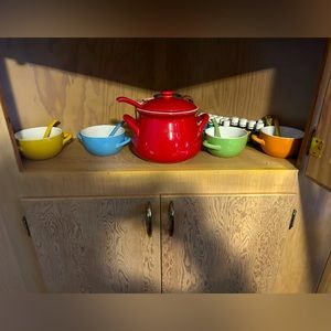 Ceramic soup serving set